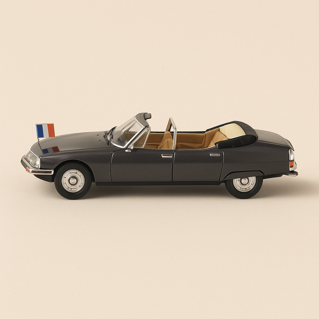 Citroën SM Présidentielle grise foncée (collection voitures de chefs d'état) - Visite royale de Georges Pompidou en 1972