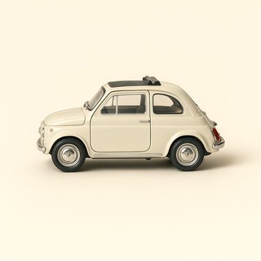 Fiat 500 blanche (blanc cassé) de 1957 - Solido - Image haute qualité