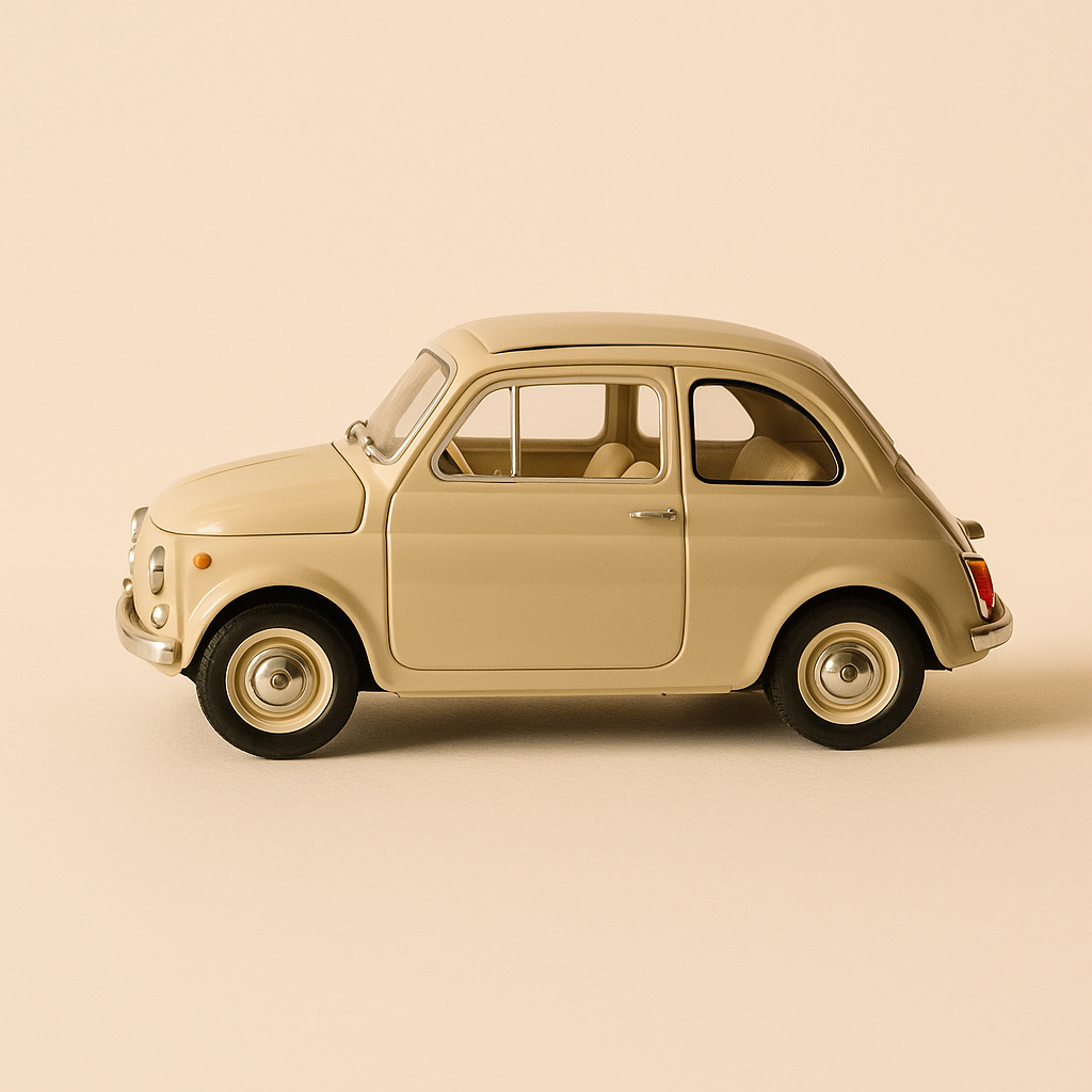 Fiat Steyr-Puch 650T (version autrichienne dérivée de la Fiat 500) beige/marron clair avec un Vespa - Collection Vitesse référence 031