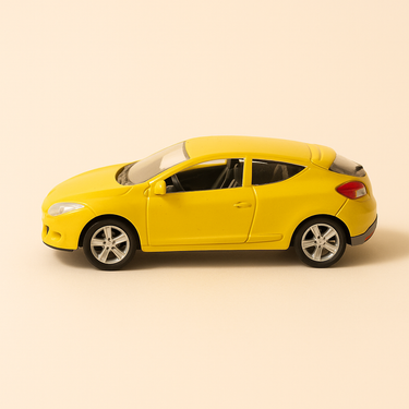 Renault Mégane coupé jaune - Mondo Motors - Image haute qualité