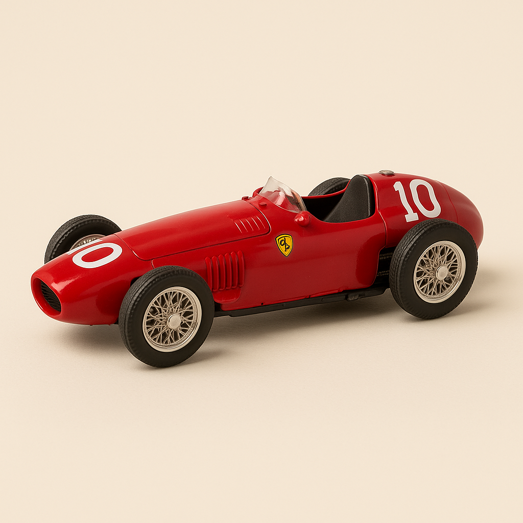 Ferrari 801 F1 rouge numéro 10 de 1957 - Formule 1 (Altaya) - Image haute qualité