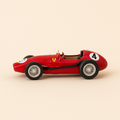 Ferrari F246 rouge numéro 4 - Formule 1 (Altaya) - Image haute qualité