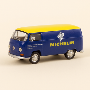 Photo professionnelle de la voiture miniature Combi Volkswagen Michelin - Image clean haute qualité