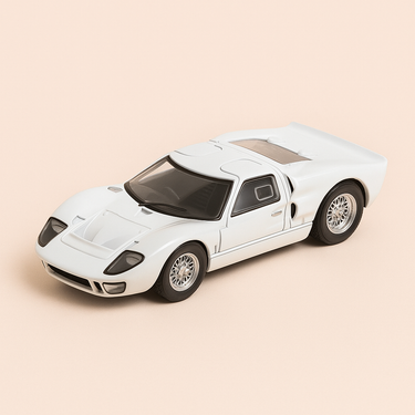Photo professionnelle de la voiture miniature Ford Gt 40 Mark 2 Blanche De 1966 Voiture Americaine - Image clean haute qualité