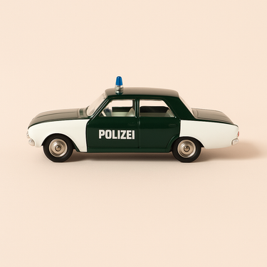 Photo professionnelle de la voiture miniature Ford Taunus Polizeiwagen Verte Et Blanche Dinky Toys Editions Atlas - Image clean haute qualité