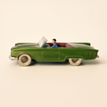 Photo professionnelle de la voiture miniature Ford Thunderbird Cabriolet Verte Dinky Toys Editions Atlas - Image clean haute qualité