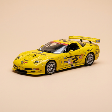 Voiture miniature - Chevrolet Corvette C5-R jaune numéro 2 - 24 heures de Daytona de 2001 (Daytona International Speedway)