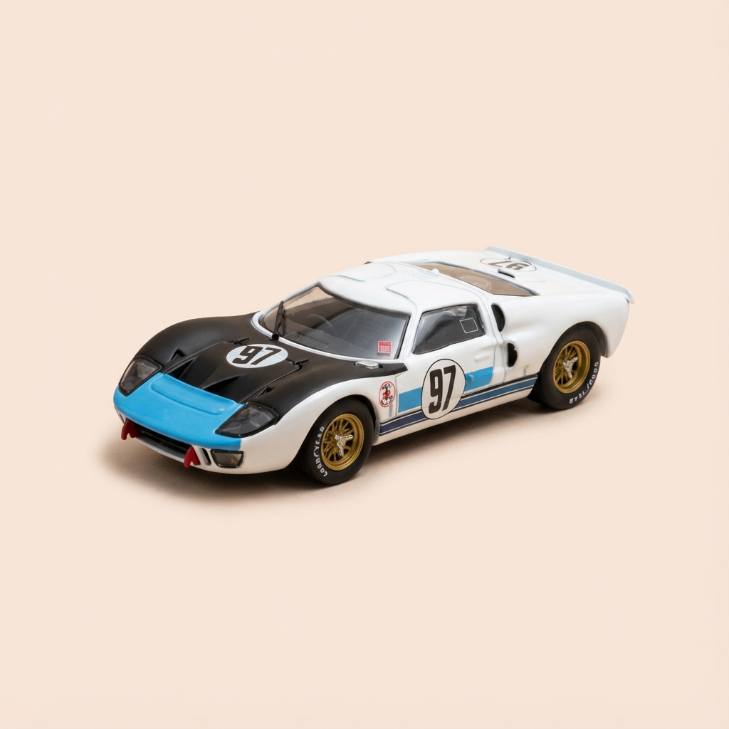 Ford GT MKII blanche, noire et bleue numéro 97 - 24 heures de Daytona de 1966 (Daytona International Speedway)