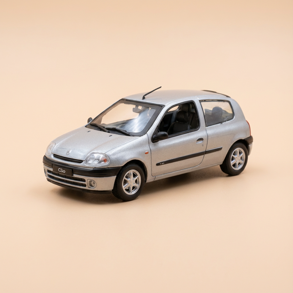 Renault Zesummtee vum Renault Sekel mat dem Auto vum Louis Renault vun 1898 an enger grauer Clio vun 1998 - VITESSE