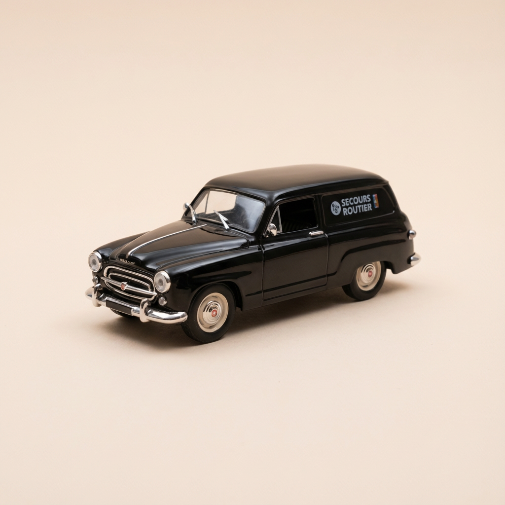 Simca Aronde Messagère schwaarz - La Nationale 7 - d'blou Strooss