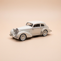Voiture miniature - Hotchkiss 686 GS blanche - La Nationale 7 - la route bleue