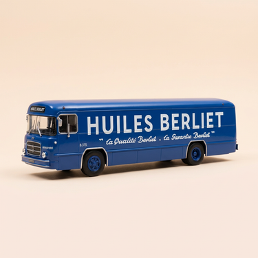 Voiture miniature - Camion Berliet PLK 8 bleu Huiles BERLIET (avec blister et avec carton)