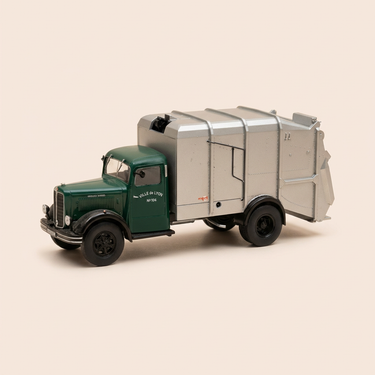 Voiture miniature - Camion Berliet GDR 7 W avec benne Sovel - camion vert et gris pour ramassage des ordures ménagères