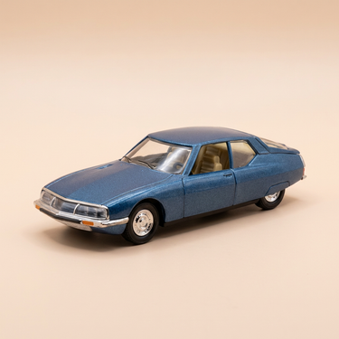 Voiture miniature - Citroën SM bleue (voiture rajoutée sur un socle - boite plexi) - VEREM