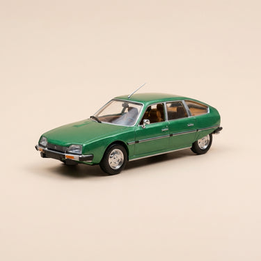 Voiture miniature - Citroën CX verte (voiture rajoutée sur un socle - boite plexi)