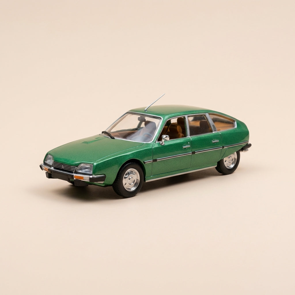 Citroën CX Green (car added on a base - plexiglass box)