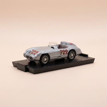 Voiture miniature - Mercedes 300 SLR Roadster Mille Miglia grise numéro 722 - BRUMM référence R190