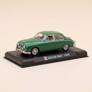 Voiture miniature - Jaguar MkII verte de 1960 - Auto Plus