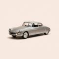 Voiture miniature - Citroën DS 19 Coach grise et toit blanc cassé de 1959 "Le Paris" Henri Chapron (sous blister)