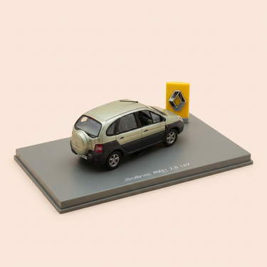 Voiture miniature - Renault Scénic RX4 2.0 16V verte - Universal Hobbies (coffret boite rectangle)