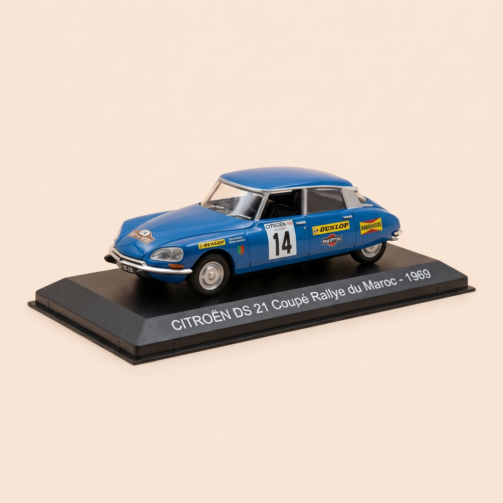 Citroën DS 21 coupé bleue claire numéro 14 - Rallye du Maroc de 1969