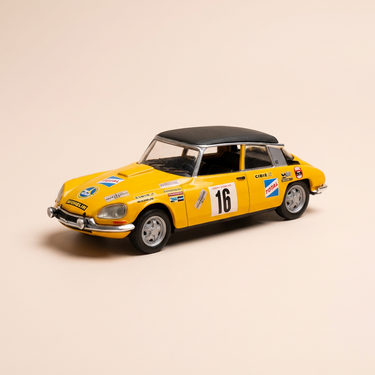 Voiture miniature - Citroën DS Prototype Sport orange et toit noir numéro 16 de 1972