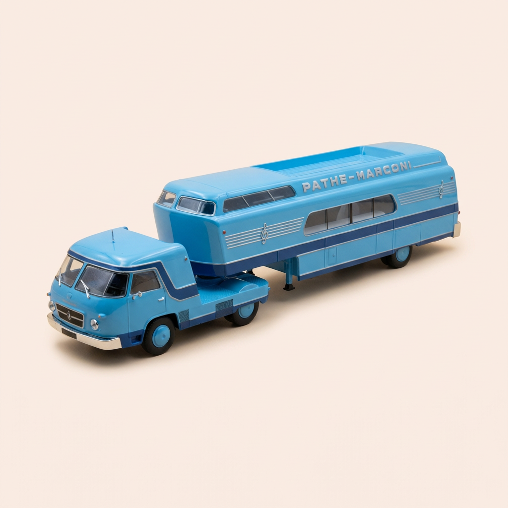 Camion Panhard "Titan" bleu avec publicité sur la radio PATHE-MARCONI