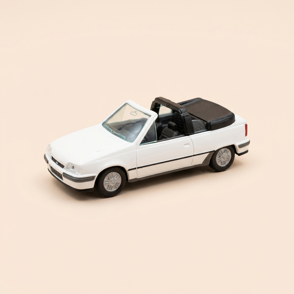 Opel Kadett GSI Cabrio blanche (blanc cassé) - collection GAMA mini référence 1135