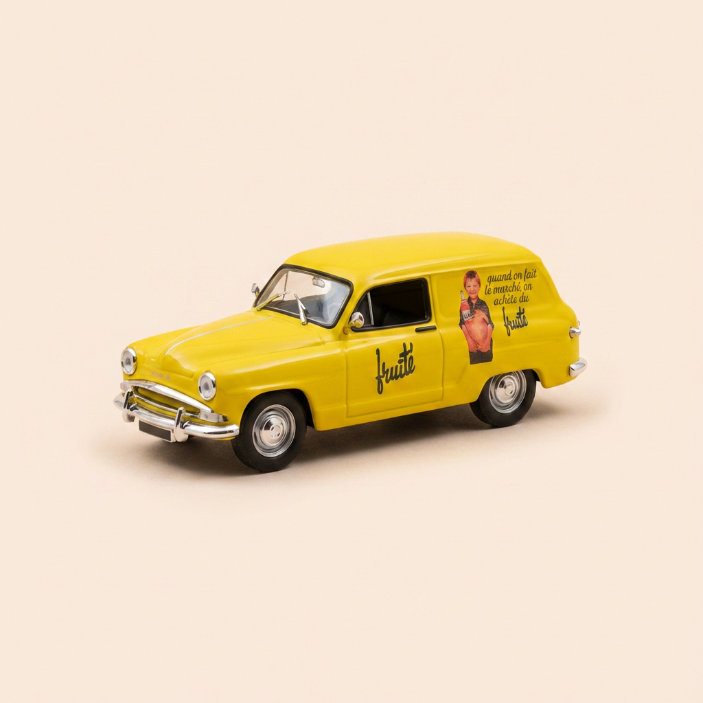 Simca Aronde Messagère gialla con pubblicità della bevanda FRUITE (Fruité)