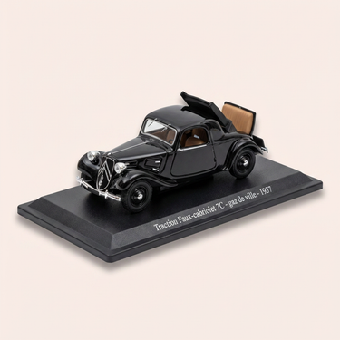 Voiture miniature - Citroën traction faux-cabriolet 7C - gaz de ville - noire de 1937