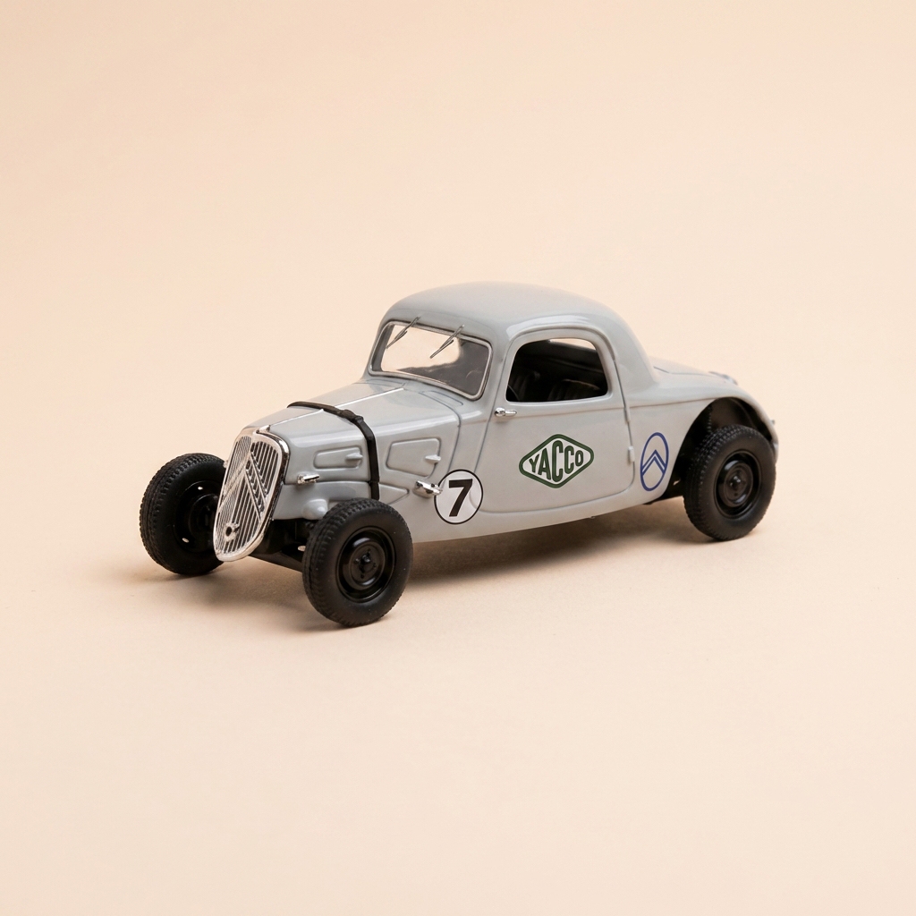 Citroën traction-Avant 7S-Records grise numéro 7 de 1934 avec publicité YACCO (blister cabossé
