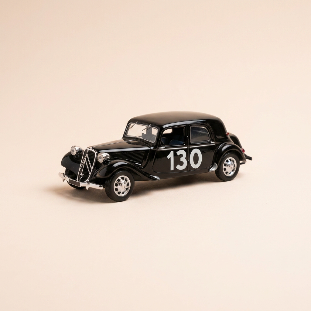 Citroën Traction 15 Six Rally de 1954 em Preto com o Número 130