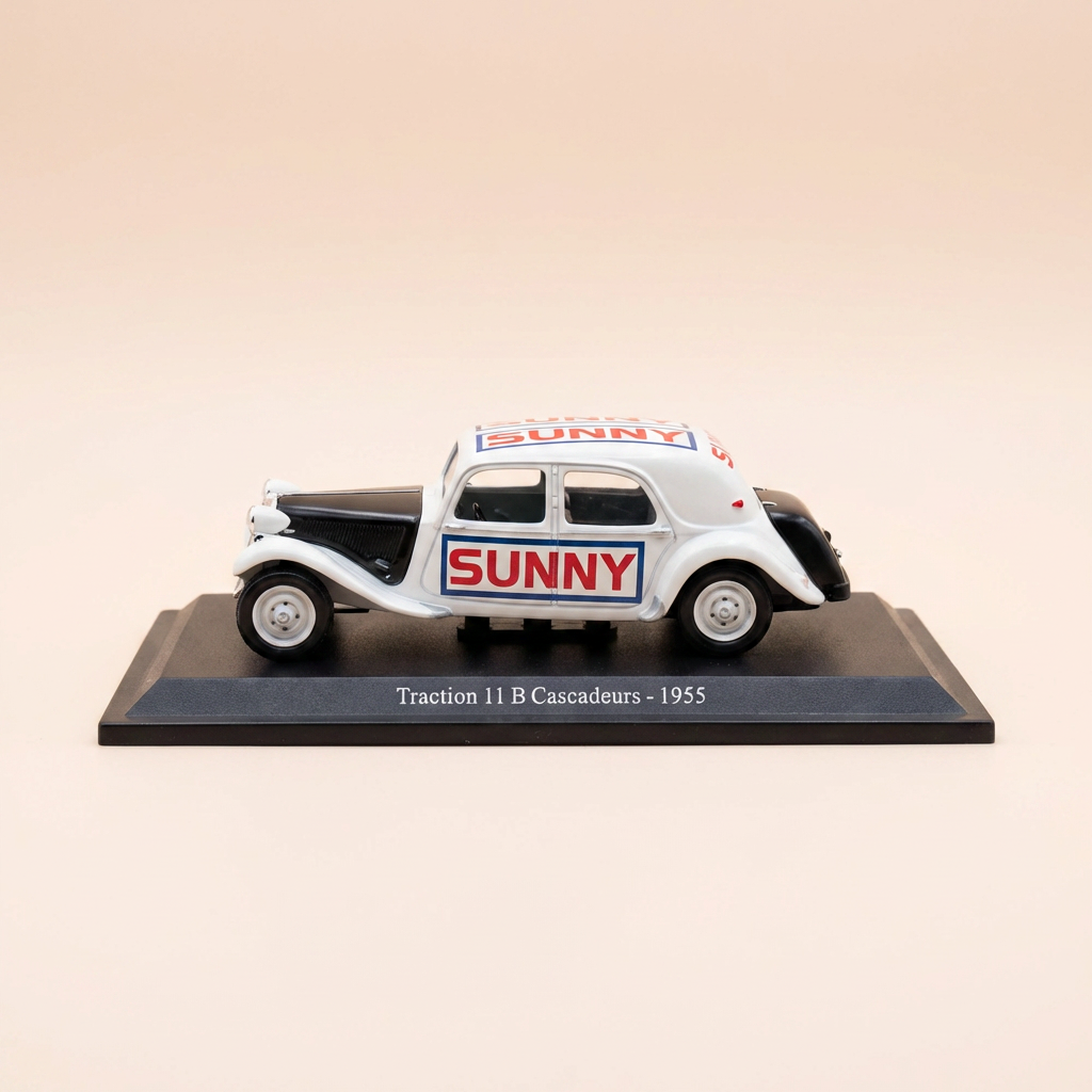 Citroën Traction 11 B branca e preta de 1955 - CASCADEURS SUNNY (Jean Sunny)