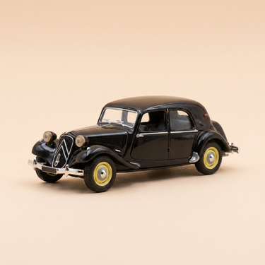 Voiture miniature - Citroën traction 11 noire de 1953 (boite plexi)