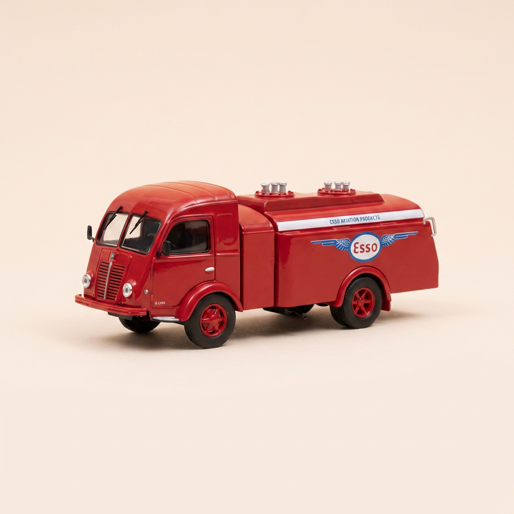Camion RENAULT GALION R 2168 citerne ESSO (camion fixé sur un socle en bois + boite plexi)