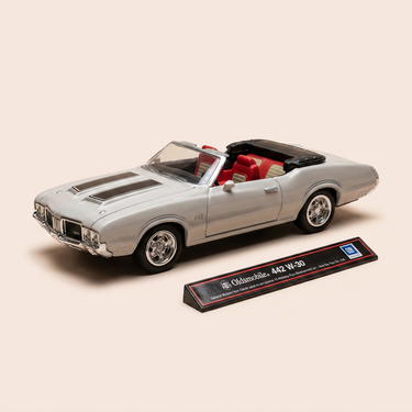 Voiture miniature - Oldsmobile 442 W-30 grise pâle? - CityCruiser (voiture américaine)