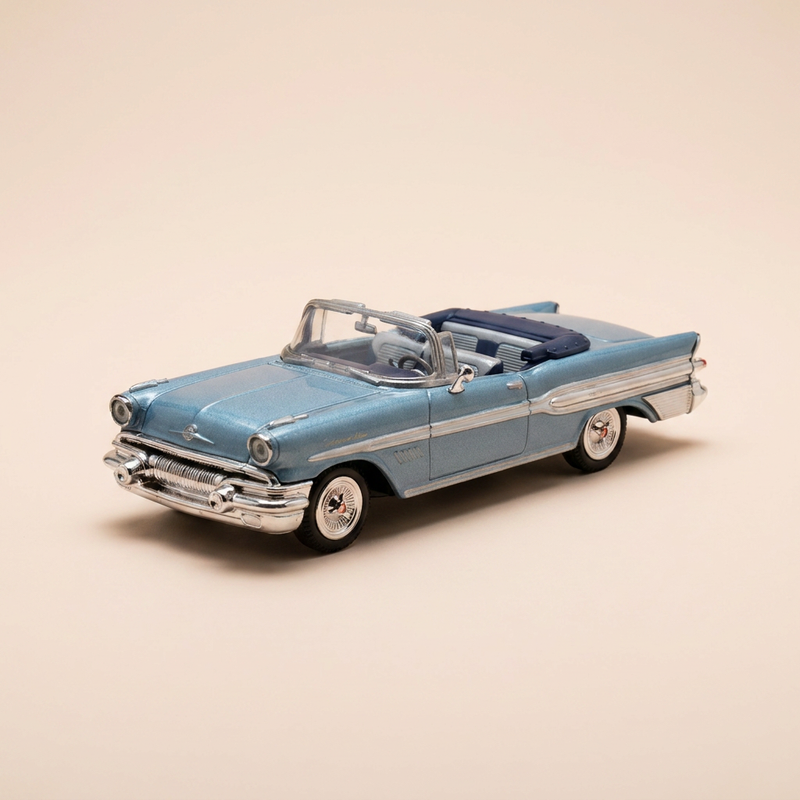Pontiac Bonneville 1957 an der Faarf Bloo - CityCruiser (amerikaneschen Auto)