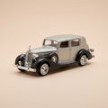 Voiture miniature - Packard Super Eight Sedan grise de 1937 (voiture américaine)