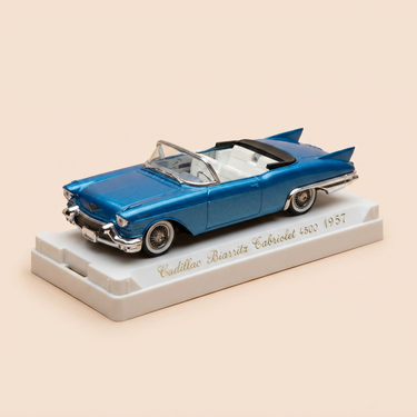 Voiture miniature - Cadillac Biarritz cabriolet bleue - Solido référence 4500