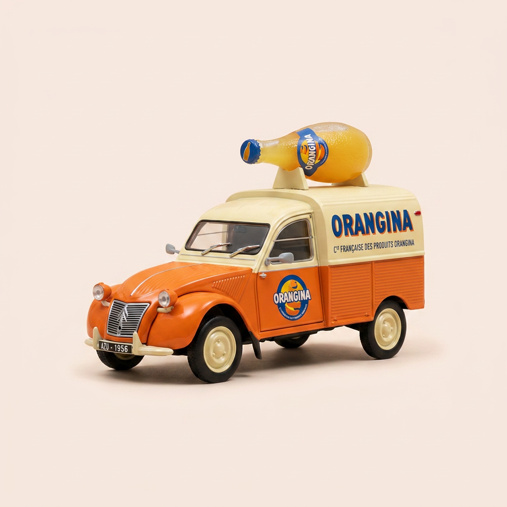 Citroën 2 CV AZU beige und orange von 1956 mit ORANGINA Werbung