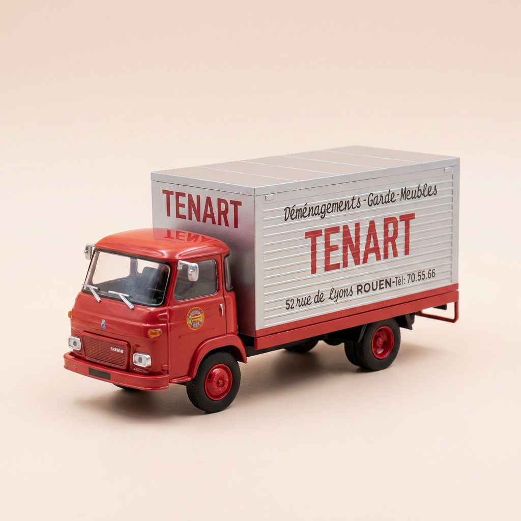 Camion Renault Saviem SG 4 MB 59 fourgon alliage léger - camion de déménagement TENART