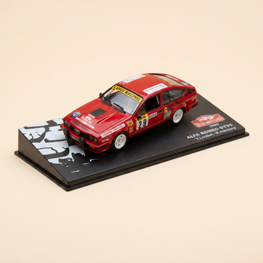 Voiture miniature - Alfa Roméo GTV6 rouge numéro 29 - rallye de Monté-Carlo de 1983