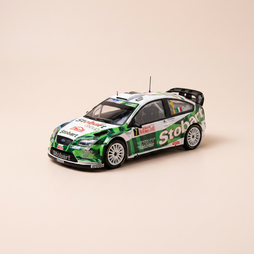 Ford Focus WRC blanche, bleue et verte numéro 7 - rallye de Monté-Carlo de 2008