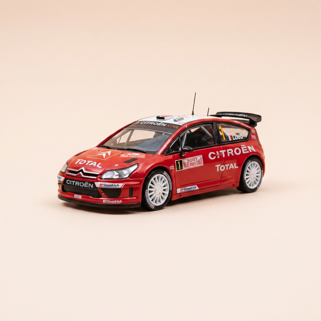Citroën C4 WRC rouge et blanche numéro 1 - rallye de Monté-Carlo de 2007