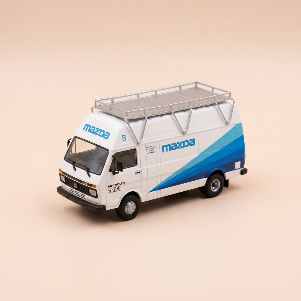 Fourgon Volkswagen LT40 blanc et bleu - Mazda Team Europe (1990)