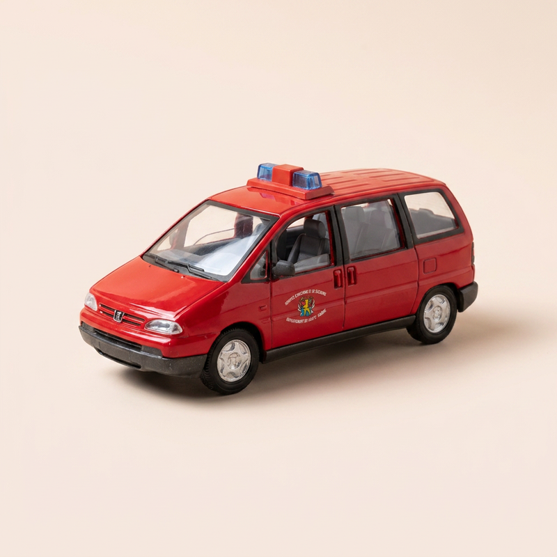 Peugeot 806 brandweer rood uit 1995 - Solido referentie 4807