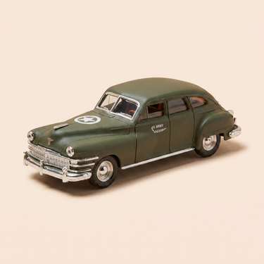 Voiture miniature - Voiture miniature militaire Chrysler Windsor de 1948 - Solido (fabrication française) - boite N°EI1732 (DÉFAUT DE PEINTURE)