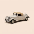 Voiture miniature - Citroën Traction 11 A cabriolet marron claire de 1935 (boite plexi)