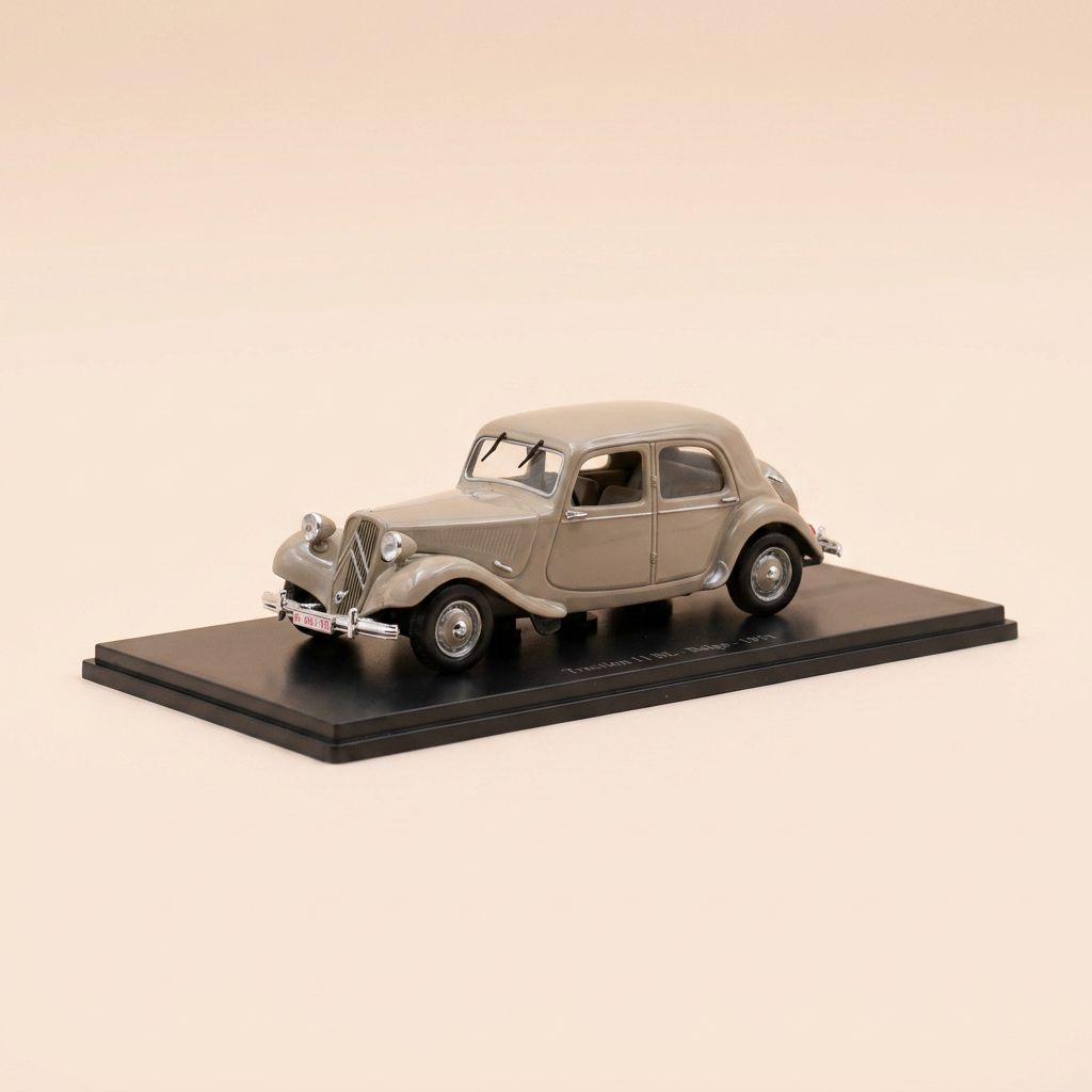 Voiture miniature - Citroën Traction 11 BL Belge marron de 1951 (boite plexi)