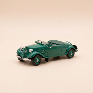 Voiture miniature - Citroën Traction 11 BL Cabriolet verte de 1938 (boite plexi)